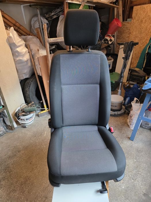 De vânzare   scaun  șofer si pasager ptr vw t 5 -6