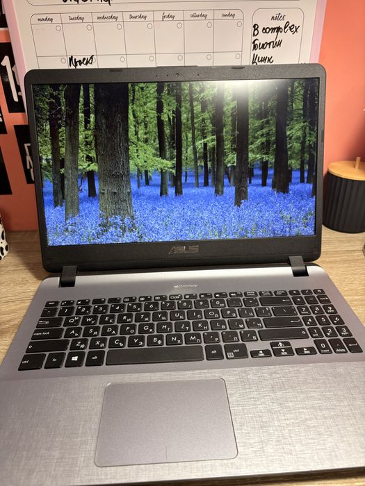 Продавам: Asus VivoBook 15 + клавиатура и мишка на GXT