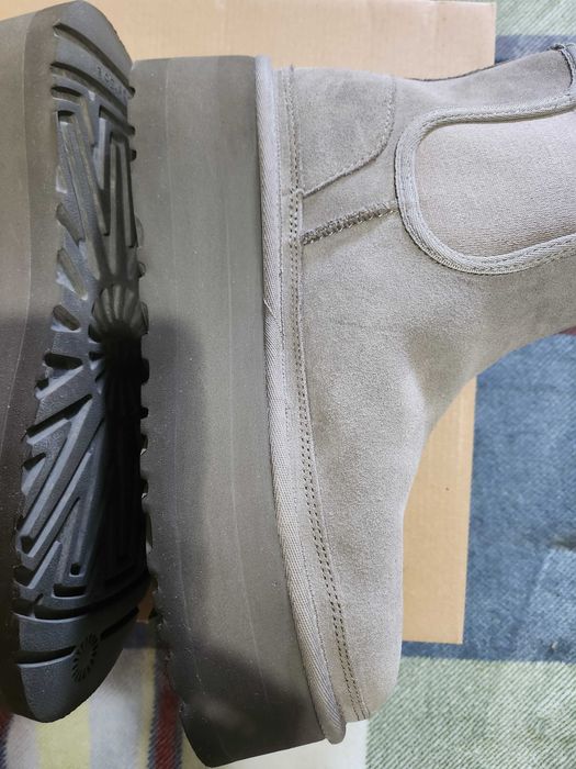 Vand UGG originale in stare impecabila