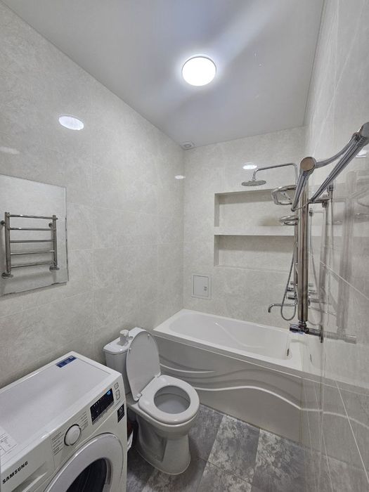 CHILONZOR 8 kvartalda navastroyka sotiladi 3/1/7