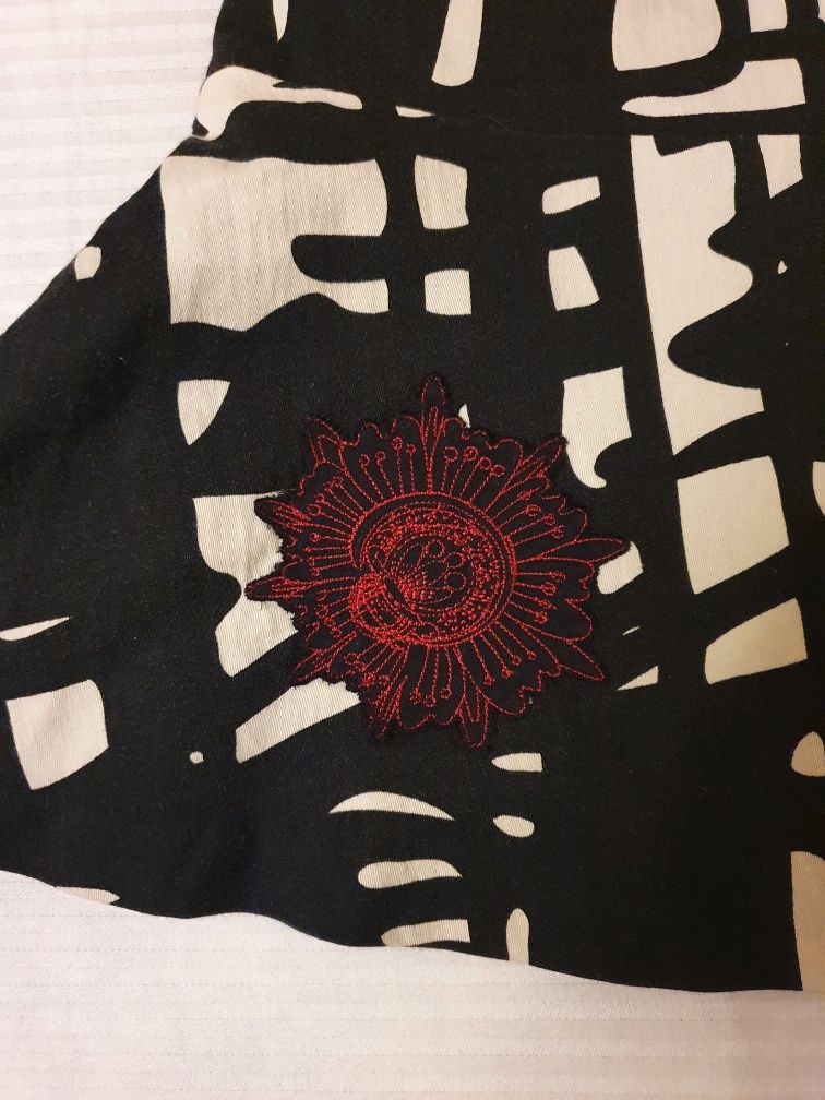 Fustă Desigual,  M, în stare foarte bună