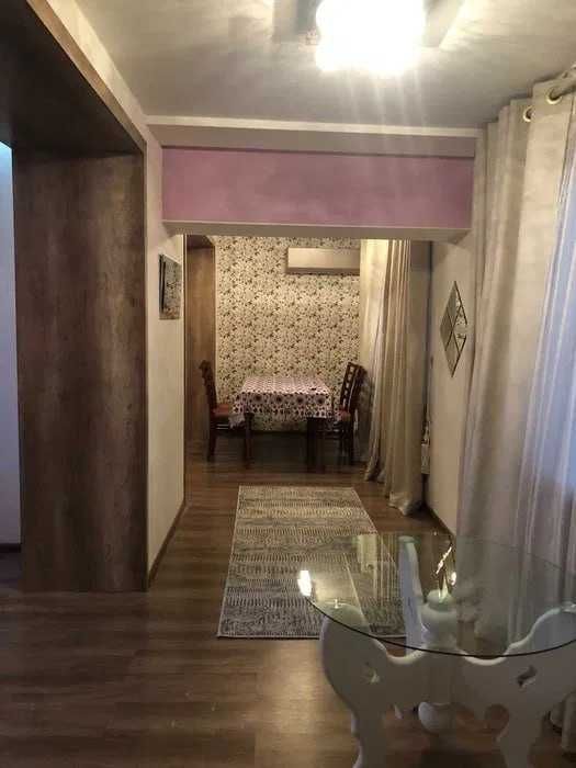 Сдам евро квартиру на Цум космонавт