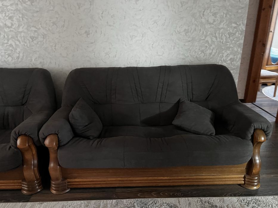 Диван и два кресла