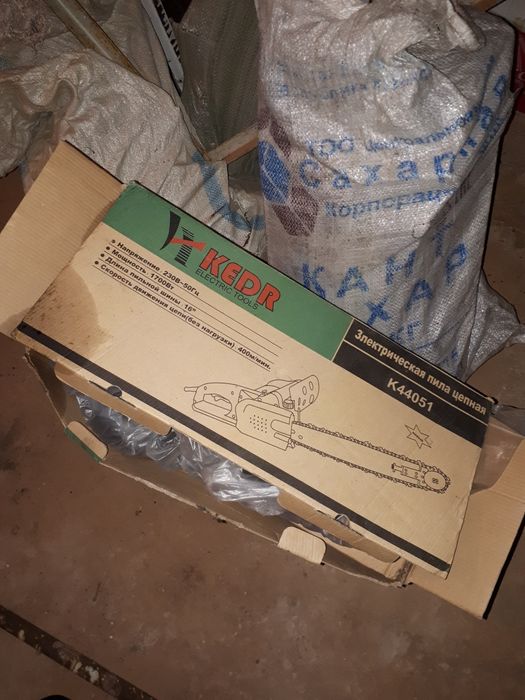 Пила электрическая Кедр.