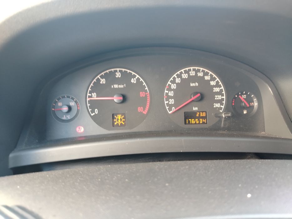 Vând Opel Vectra c 20 d