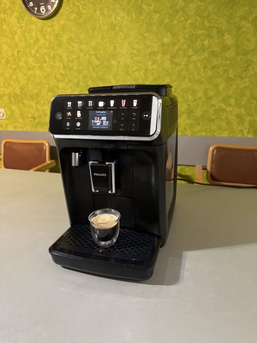 Aparat de cafea boabe /expresor automat Philips Latte Go 5500