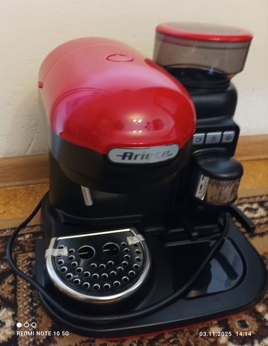 Кафемашина с мелачка ARIETE MODERNA