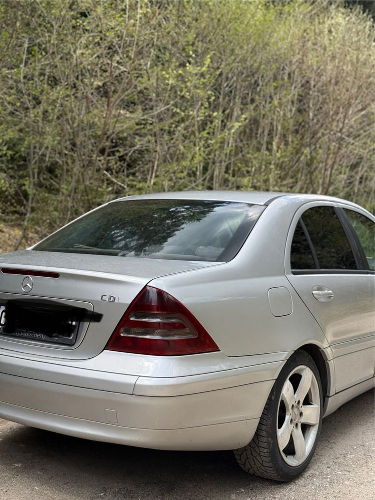 Mercedes Benz C220 6 скорости