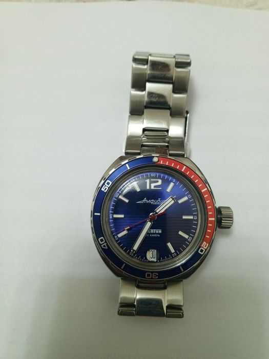 Часы механические с автоподзаводом. Амфибия 2416 Б.