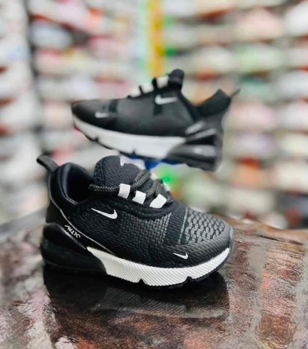 Adidași copii pe stoc