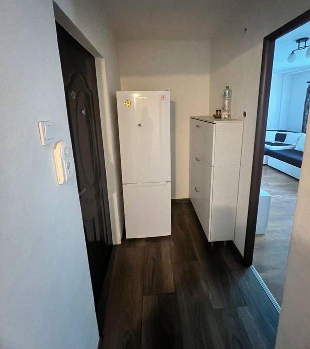 Închiriez garsonieră zona Prundu