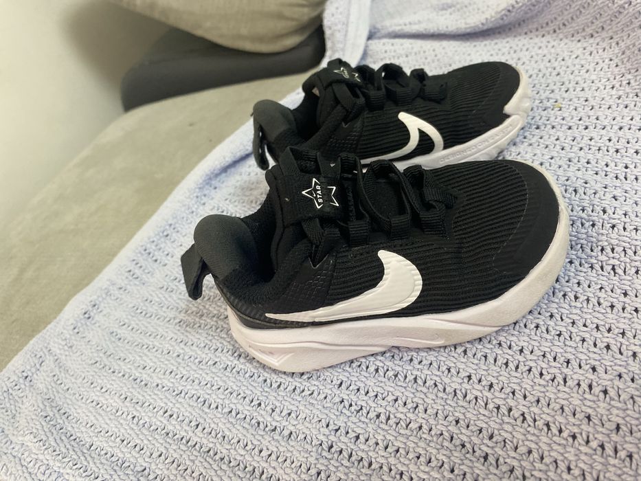 Adidasi bebe baietei