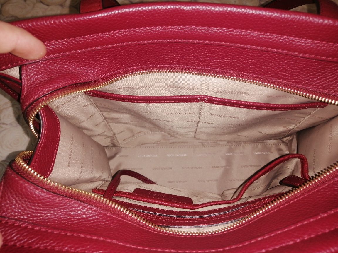 Оригинальная Michael Kors Voyager Large Saffiano Leather Tote Bag