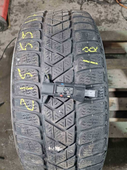 Anvelopa Iarna 215/55 R17 PIRELLI Sottozero 3 98V