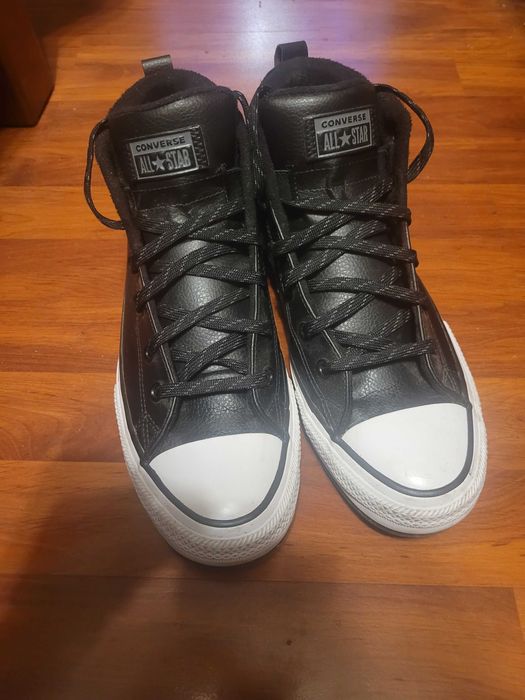 Продавам мъжки кецове Converse