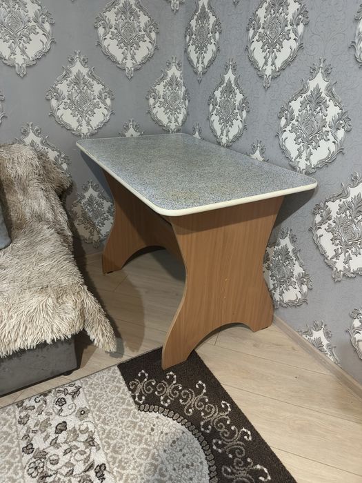 Продам стол хороший!!!