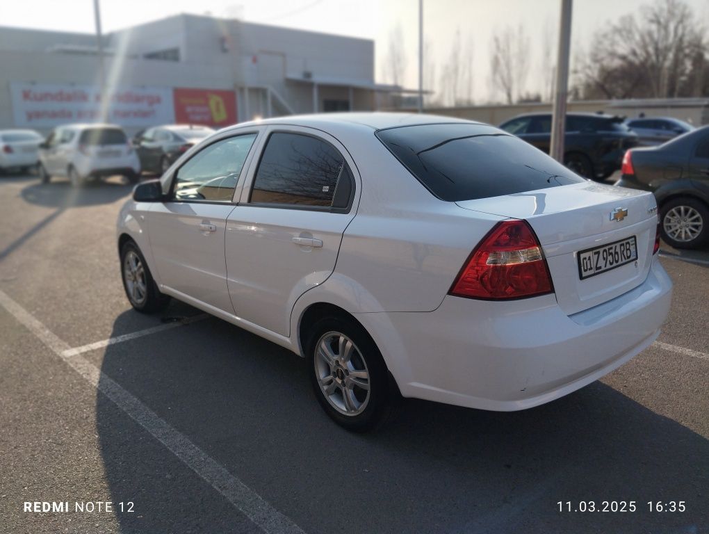 Nexia 3 aftomat zo'r holatda
