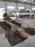 Închiriez miniexcavato și camionetă 7.5 tone