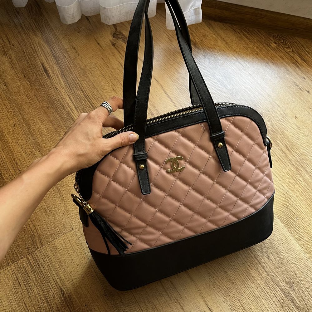 Колекция от дамски чанти Guess, Michael Kors, Calvin Klein и други