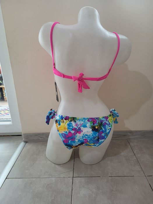 Дамски бански костюм