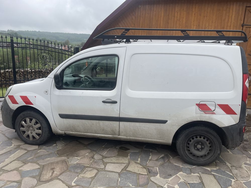 RENAULT KANGOO  29/11/2010