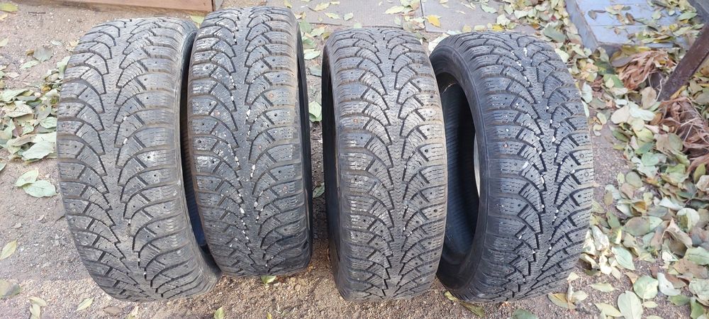 Продам б/у зимнюю шипованную резину,  4 шт.