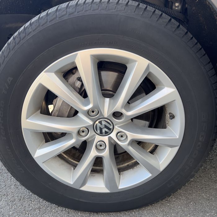 Volkswagen Touareg 2012-3.0 TDI V6 / Automată/ Pachet Exclusive/ Perne