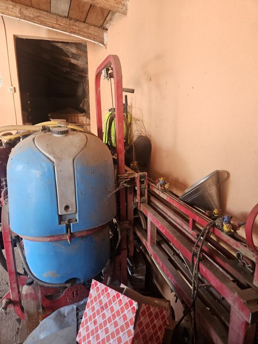 Vând Tractor John Deere 2140 cu utilaje