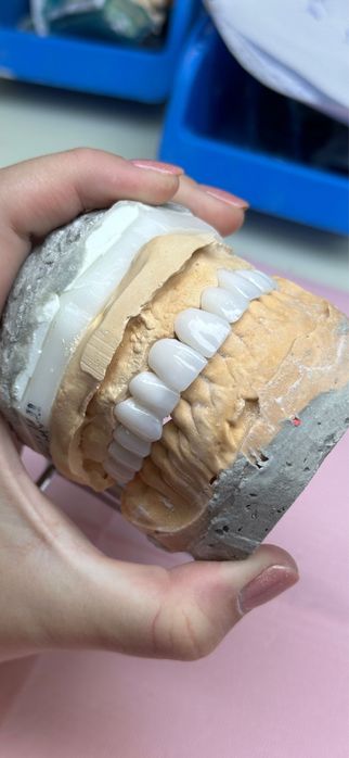 Colaborare Tehnician Dentar