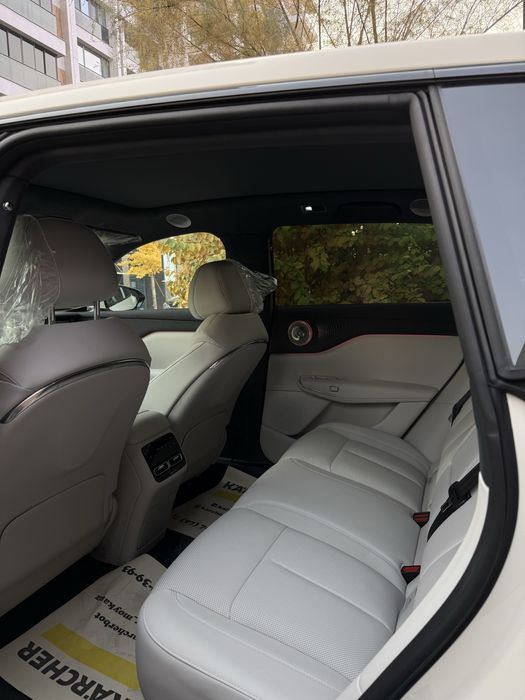 Voyah Courage, 3 года гарантии офицеальный дилер