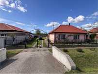 Casa spatioasa de vanzare in Ardud