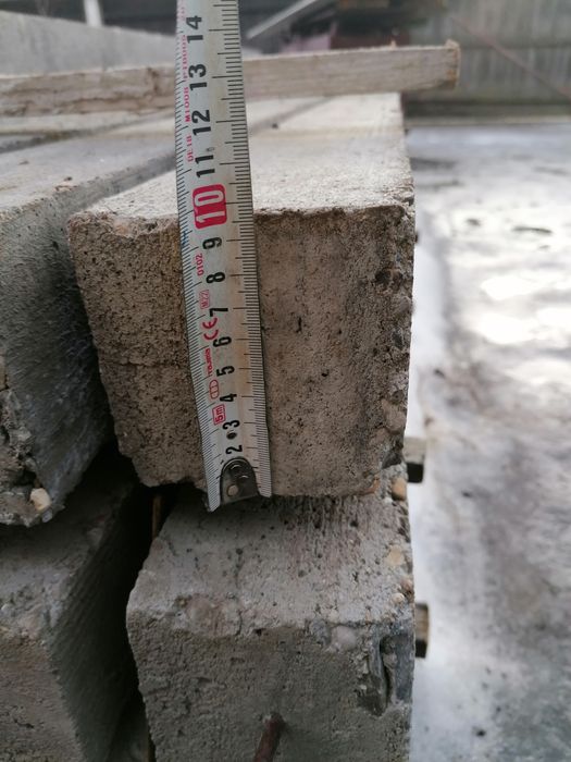 Vând stâlpi/spalieri