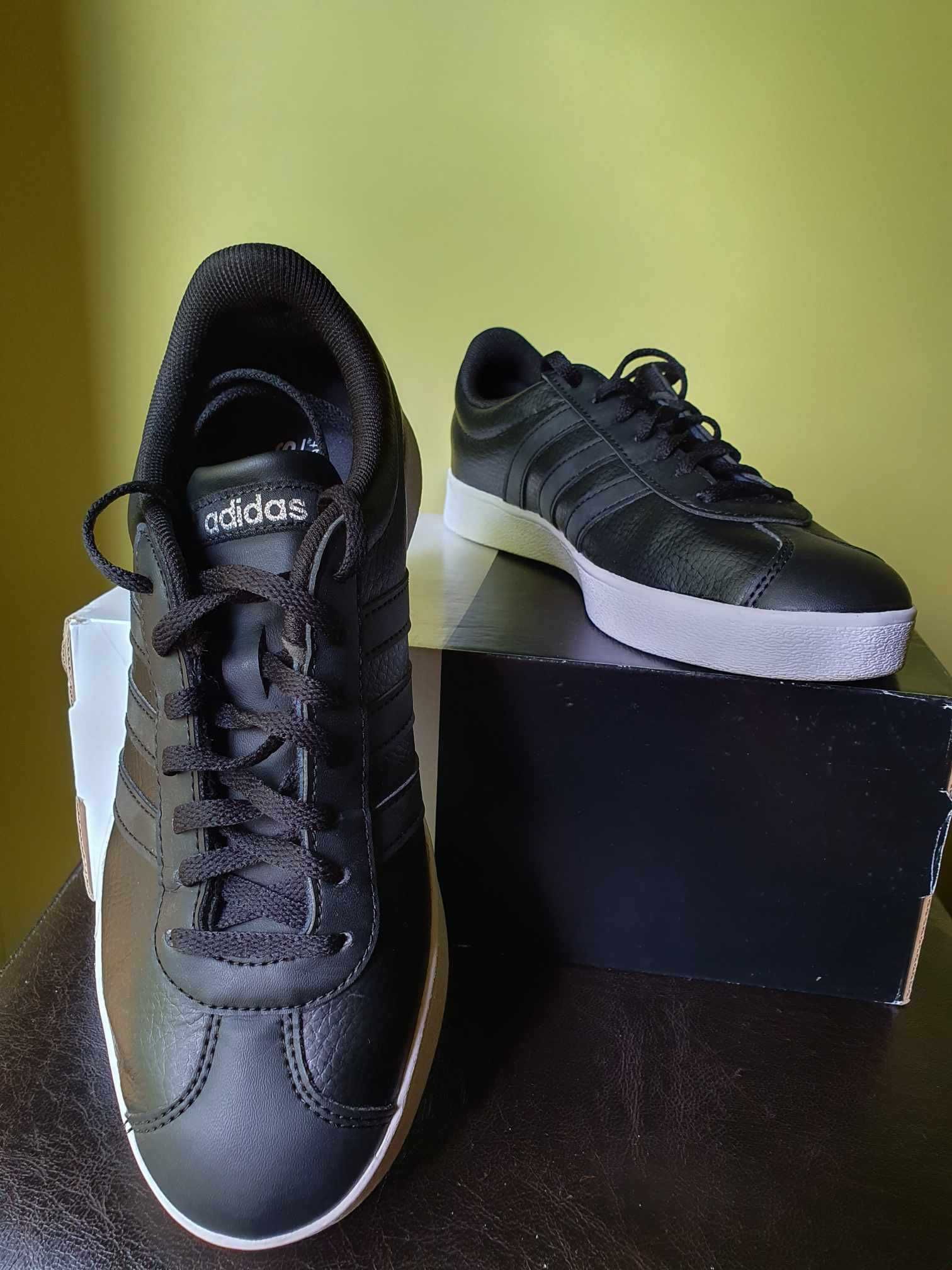 Маратонки Adidas