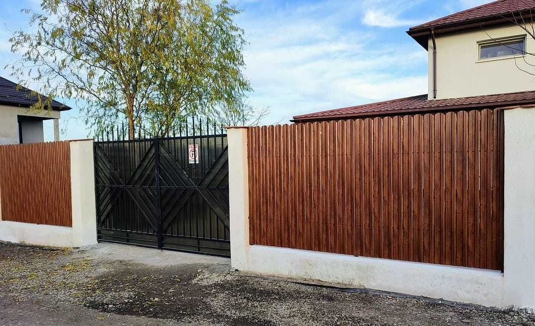 Garduri din sipca metalica si porti de diferite modele si dimensiuni