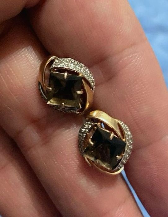 Срочно!!! Серьги 585 пробы производство Россия