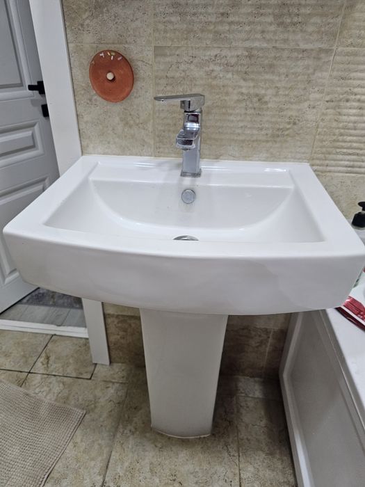 Раковина  керамическая