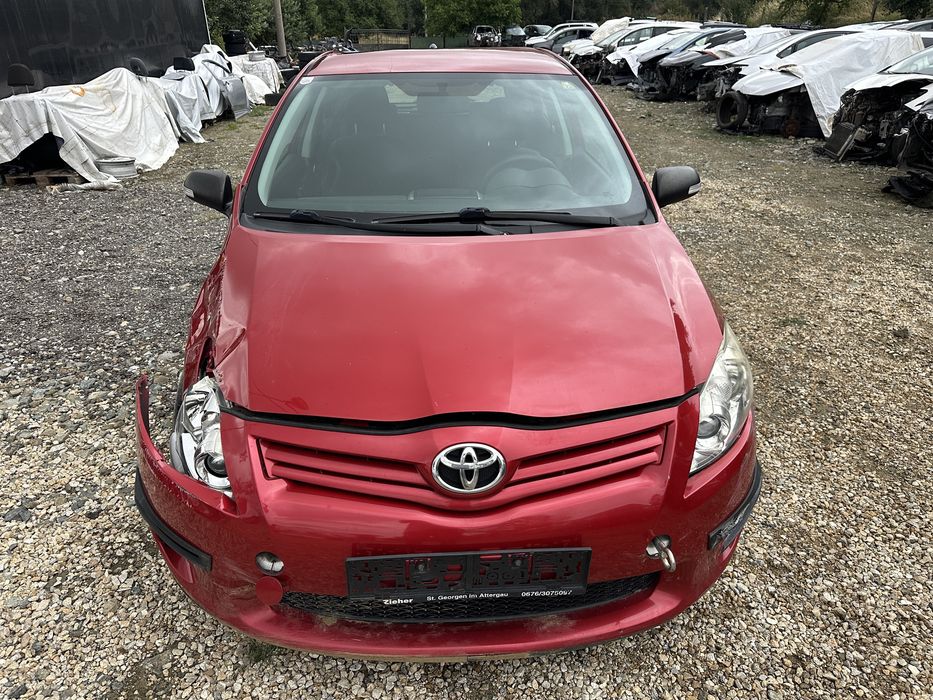 Toyota Auris 1.4 d4d 90 кс 2012г На части!