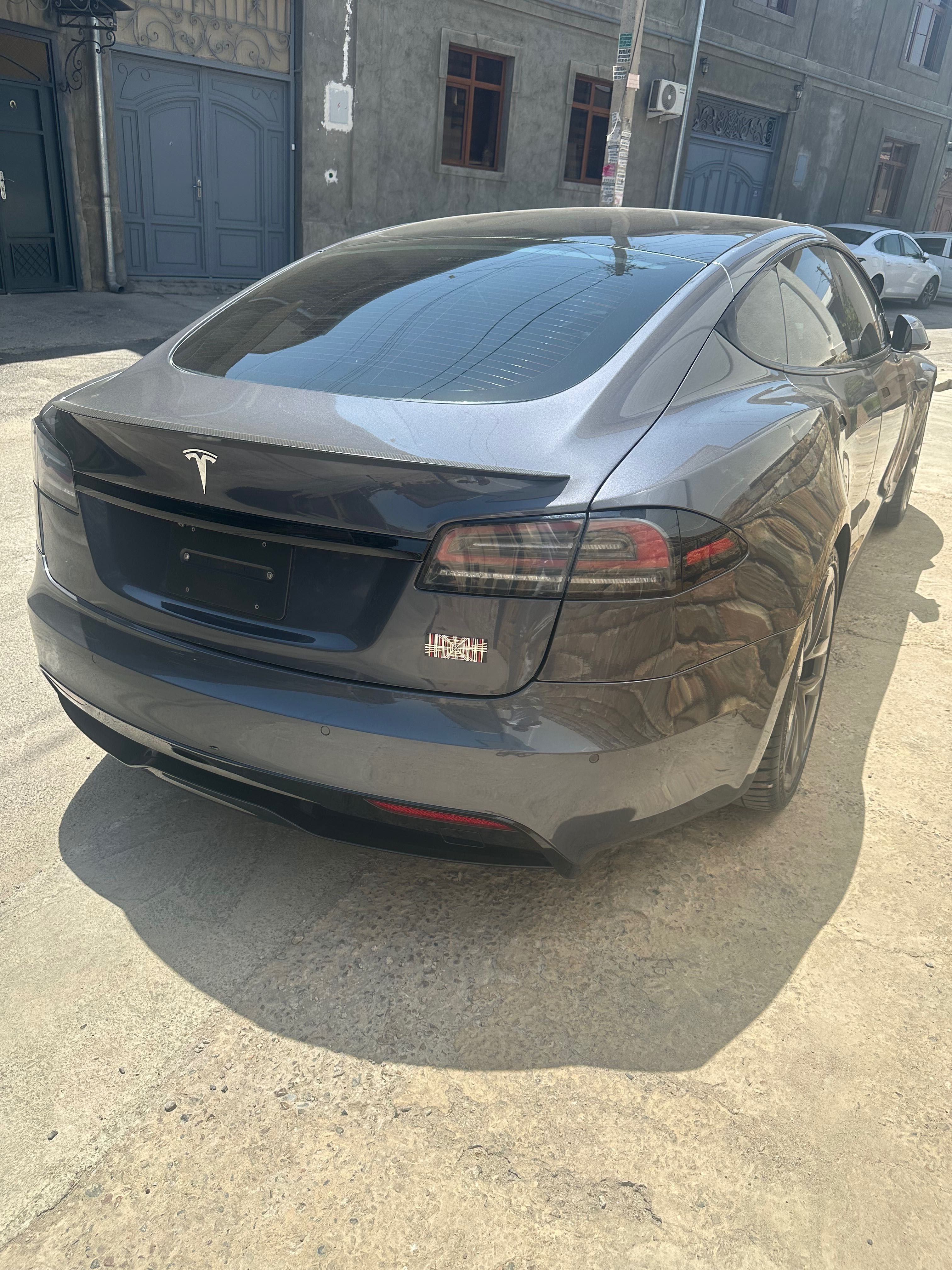Tesla Model S Plaid