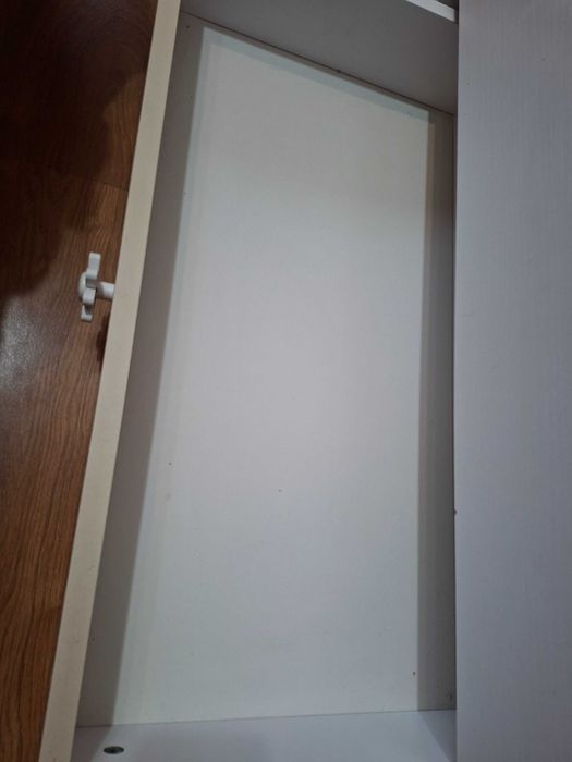 Подарявам легло с шкаф