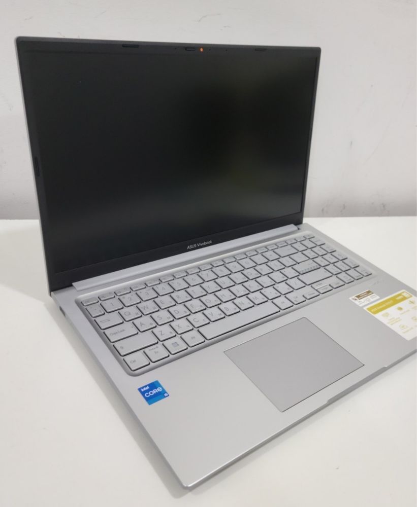 Asus vivobook Core i5/13chi avlod