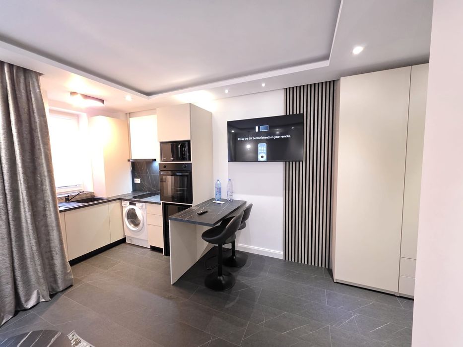 Garsoniera de închiriat!