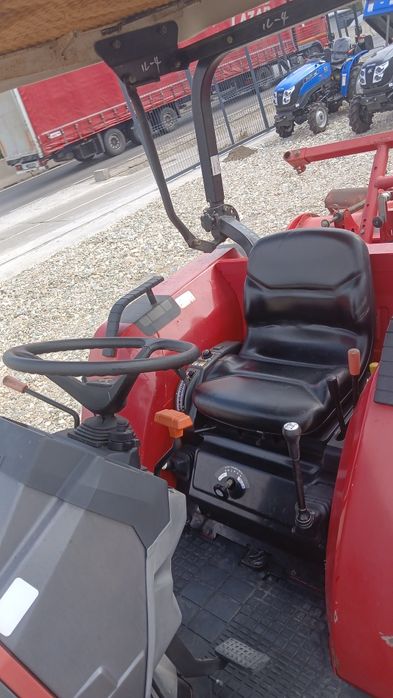 Tractor Mitsubishi cu inversor 750 ore funcționare