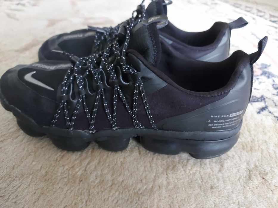 Nike Vapormax Plus,  40 номер , стелка 25см,  Flyknit, Oригинални