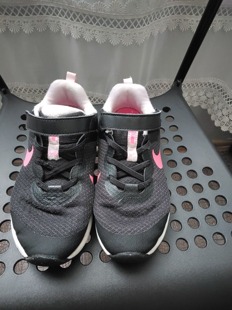 маратонки Nike N:33,5 обща цена за 3 чифта