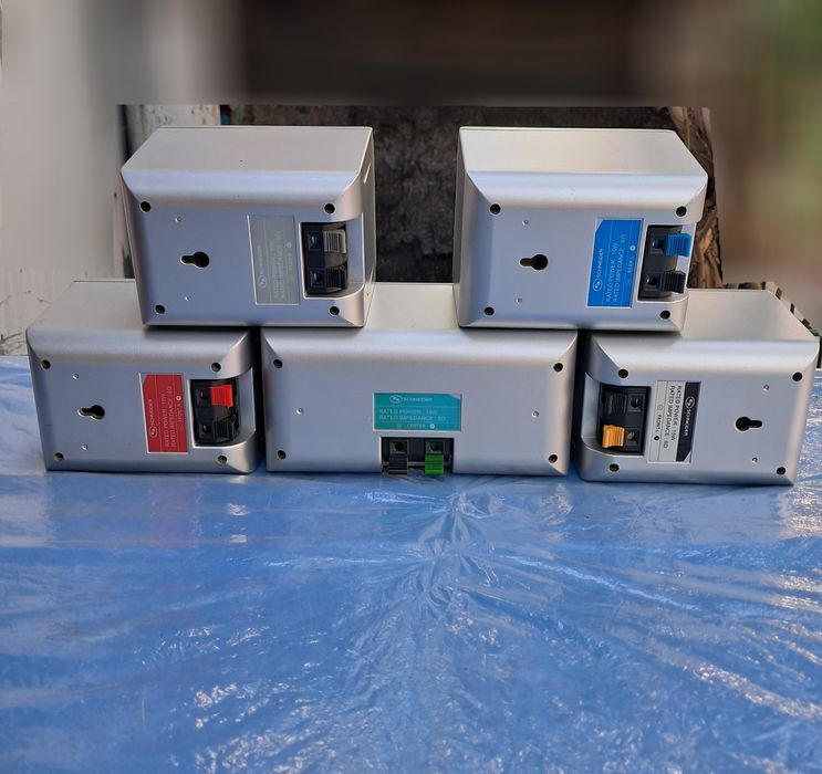 5 Sateliți (boxe) Schneider