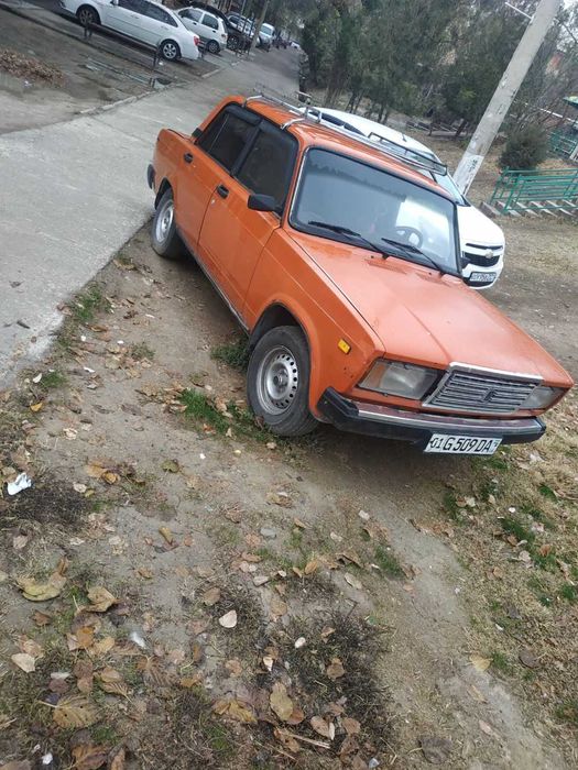 Vaz 2107 sotiladi