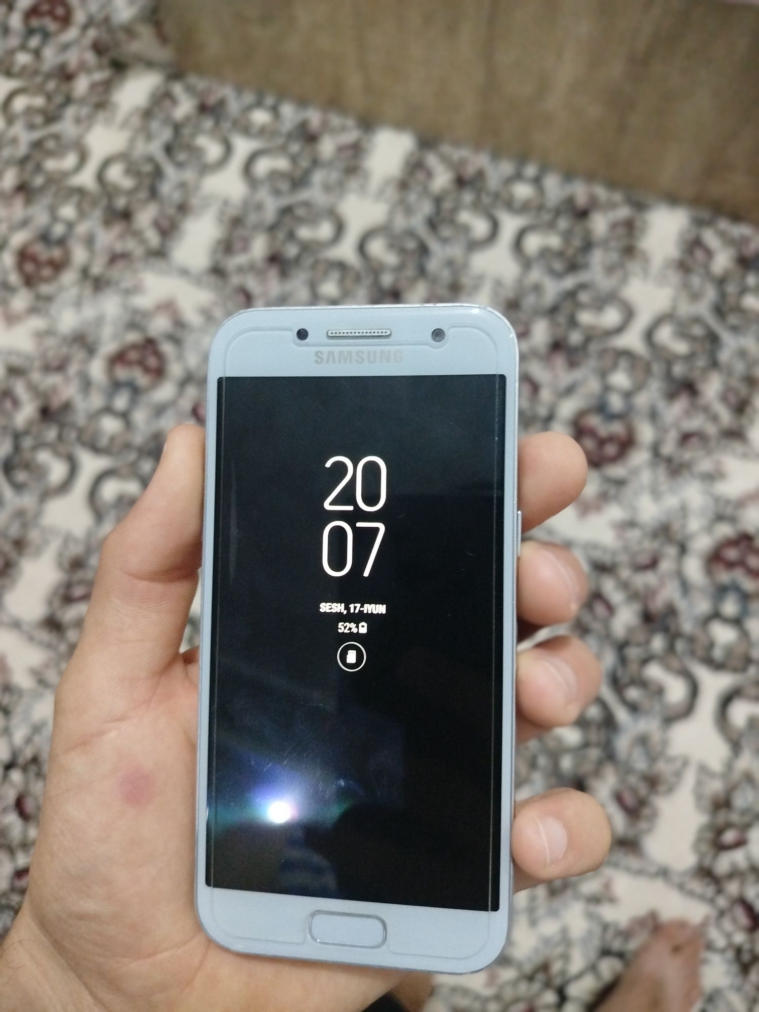 Telefon sotiladi A3 2017