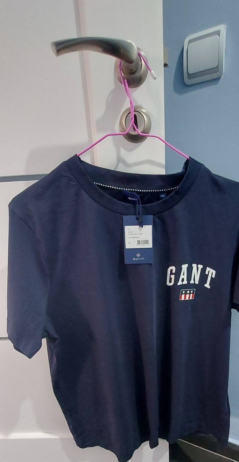 Тениска Gant, размер по етикет XXL, но по-скоро е L-XL