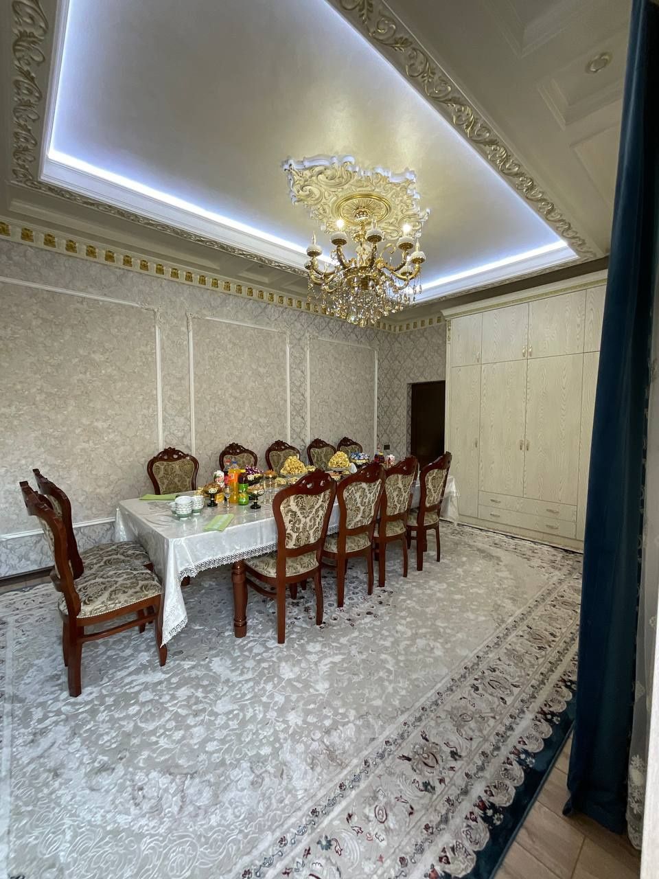 Продаётся Добротный дом с большим участком. Чукурсой махалля 10,5 сото