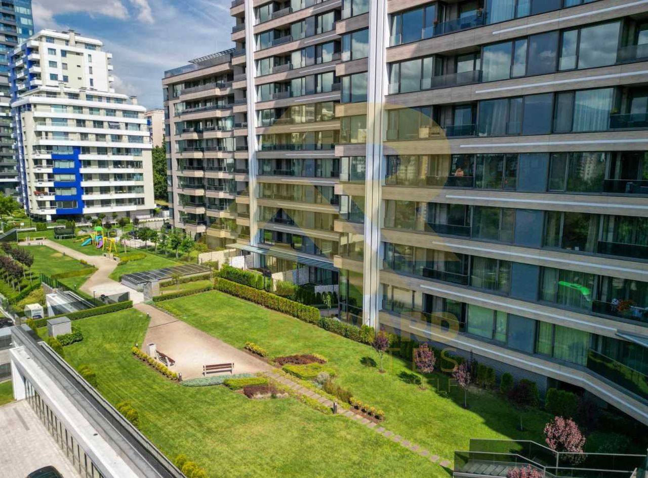 Продава се Двустаен апартамент в София, Изгрев - 71 кв.м за 2155 €/кв.м - Снимка #2
